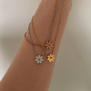 HER OBJECTIVE_HER MONO DAISY PENDANT NECKLACE