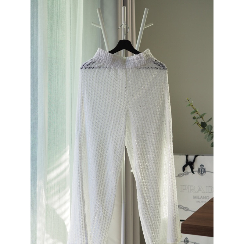 กางเกงสีขาวแบรนด์ออยโช่ OYSHO มือสองรูปถ่ายจากสินค้าจริง