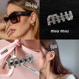 NEW.ARRIVED. price : 320฿ ฟรีส่ง mi mi hairclip. กิ๊ฟแต่งอะไหล่เพชร ตัวอักษร งานอย่างดี สวยมาก เพชรเงา เป๊ะชนชอป กิ๊บ