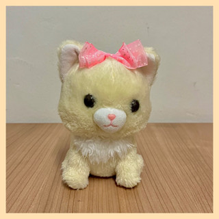 ตุ๊กตาแมวสีครีม แมวผูกโบว์ แมว Cat Plush Stuffed Animal Toy cat ตุ๊กตาแมว ตุ๊กตาสัตว์จำลองเหมือนจริง ตุ๊กตา ทาสแมว แม;