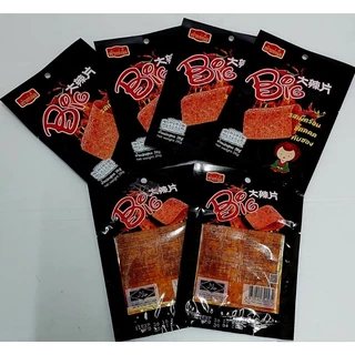 ขนมอบกรอบ ตรา เถ้าแกเนี้ยะ บรรจุ 12ซอง/แพ็ค(สินค้าผลิตในประเทศไทย)
