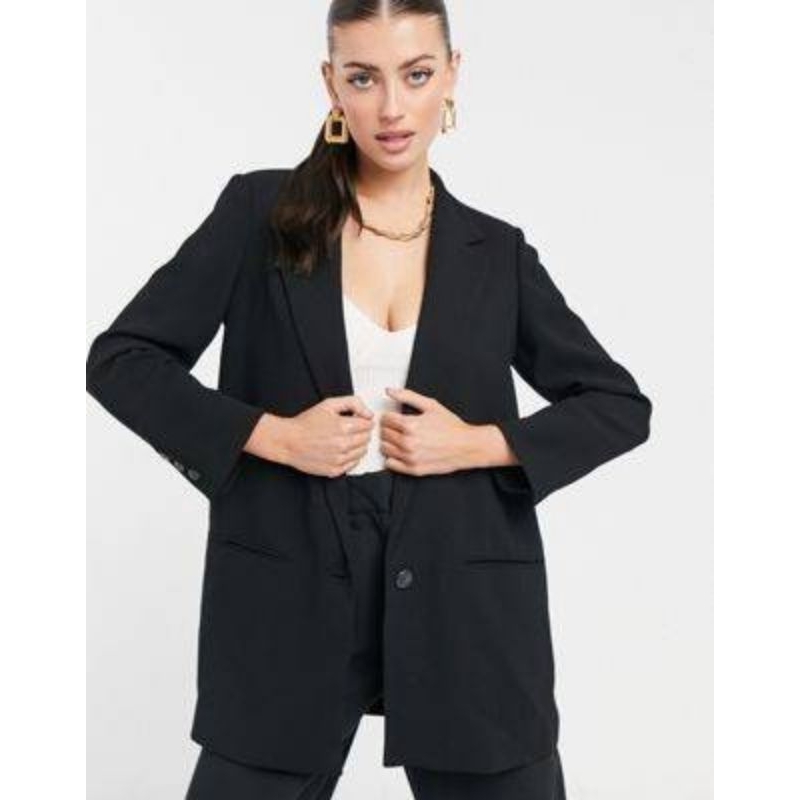 Stradivarius  : Buttoned Blazer (สูทดำ)