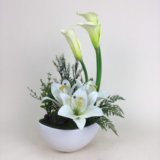 OrientalFineArt ดอกไม้แต่งบ้าน กระถางดอกไม้ Mixed calla lily จัดในกระถางเซรามิคสีขาวสไตล์โมเดิร์น