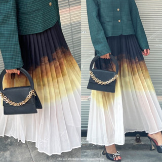 K70- Fade Pleat Skirt กระโปรงพลีทยาวไล่สี