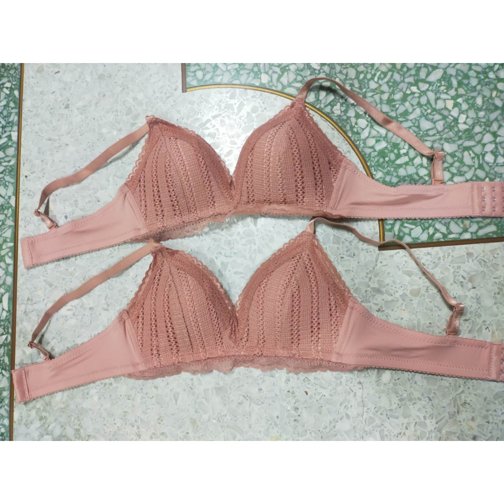 SALE !! บราไร้ขอบไร้โครง SOFT BRA (สีผิดเพี้ยน) ไม่มีผลต่อการใช้งาน (SALE!)