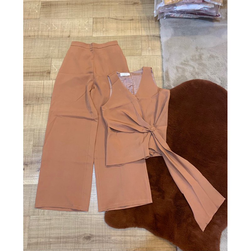 เซตขายาว งานป้าย AKKARA