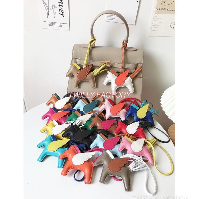 C0008/H RODEO PEGASUS CHARM พวงกุญแจม้ามีปีกหนังแท้ พวงกุญแจม้า พวงกุญแจ ม้าห้อยกระเป๋า