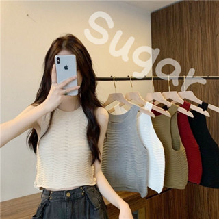 Sugar 🌈พร้อมส่ง🌈เสื้อครอปไหมพรม แขนกุดคอกลม ผ้าหนาใส่สบาย เซ็กซี่ที่สูด(J158)