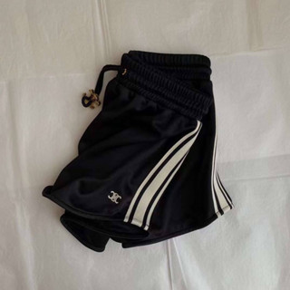 CELINE TRIOMPHE EMBROIDERED LOGO STRIPE SHORTS กางเกงขาสั้นเอวยางยืด แบรนด์ซีลีน สีดำ คาดแถบด้านข้าง