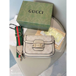 กระเป๋าGucci 8” ใบใหญ่สวยเวอร์  ใส่ของได้จุกๆ พร้อมสายสะพาย มาพร้อมกล่องแพคซีน