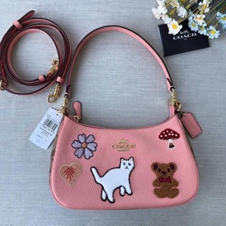 🥰👛NEW COACH TERI SHOULDER BAG WITH CREATURE PATCHES💓กระเป๋าสะพาย น่ารักมาก