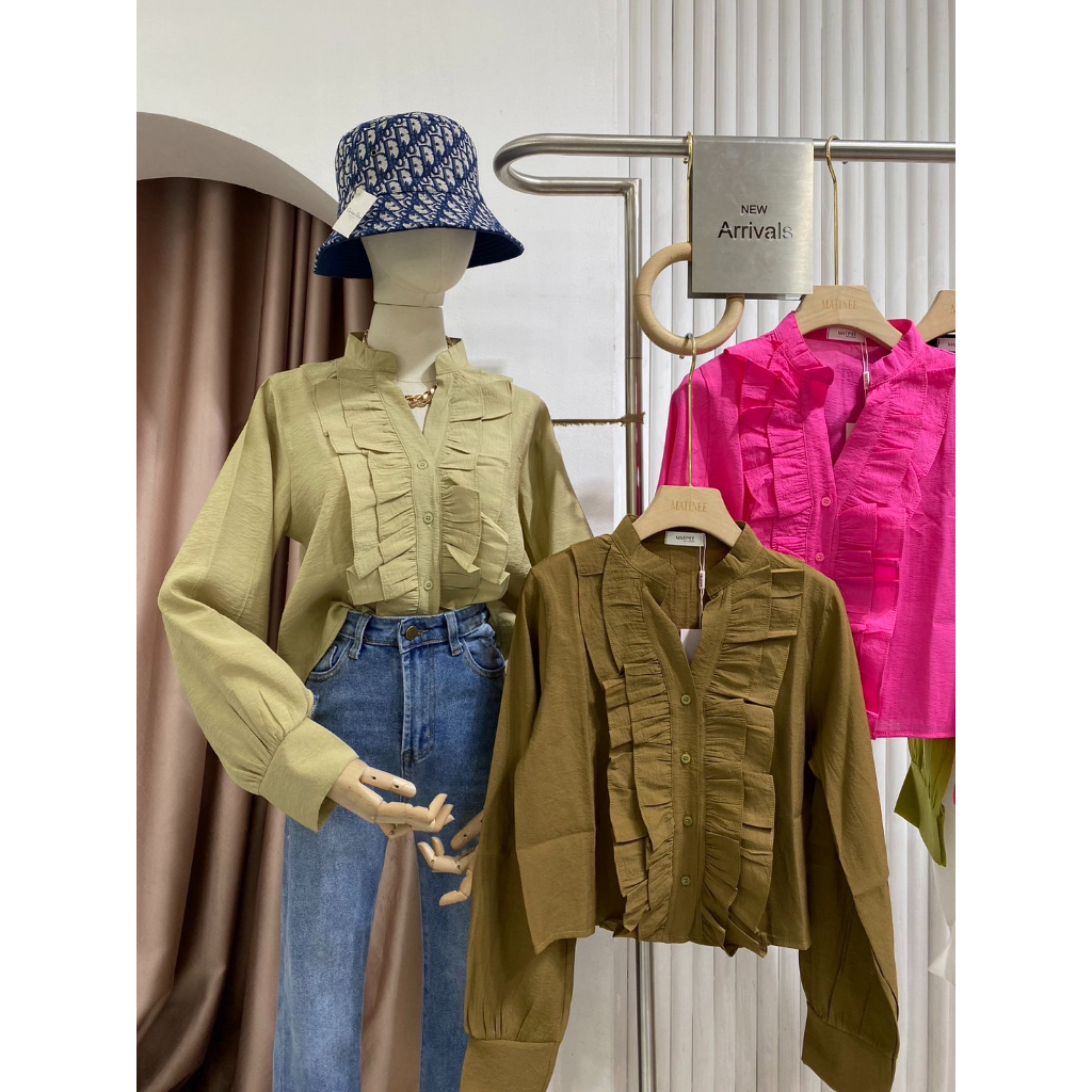 M770 รุ่นใหม่ล่าสุด เชิ้ตแขนยาวระบายช่วงอก New Arrivals M770 250.- ขนาด