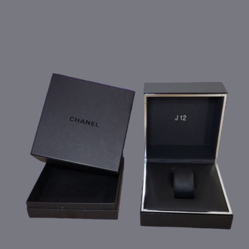 กล่องนาฬิกา Chanel J12 สีดำ พร้อมกล่องนอก (F39)