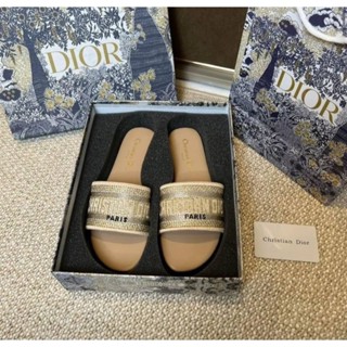 **พร้อมส่ง** รองเท้า Sandals ปักอักษร Christian Dior ฝังคริสตัลเม็ดเล็ก