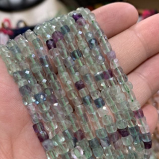 ฟลูออไรต์ Fluorite ทรงลูกบาศก์ 4*4 มิล เส้นยาว