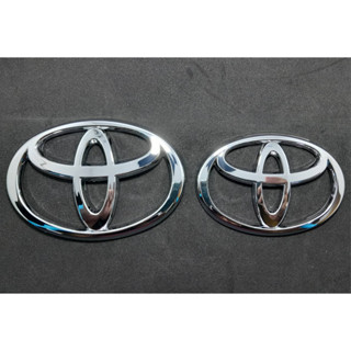 LOGO TOYOTA โลโก้หน้ากระจัง ALTIS ปี2008 ขนาด14x9.5cm โลโก้ติดฝากระโปรงท้ายโตโยต้า ALTIS ปี2008 ขนาด12x8.3 cm.