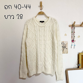 เสื้อกันหนาวไหมพรม สภาพมือ1 อก40-44 160฿