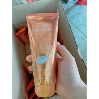 [ของแท้] ครีมน้ำตบผิวขาว สูตรดื้อครีม ขาวไวกว่าฉีดx10 (11W Whitening) ขนาด 200 ml