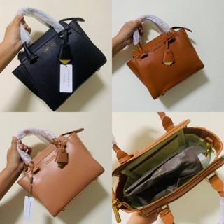 Char//les &amp; Keith Double Handle Trapeze Tote Bag  Code:B2D070366 แบรนด์แท้ 100% งาน Outlet