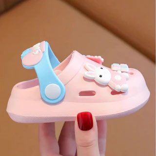🐰พร้อมส่ง🐻รองเท้าลำลองเด็กลายการ์ตูน พื้นกันลื่น มีสายรัดส้น น่ารัก
