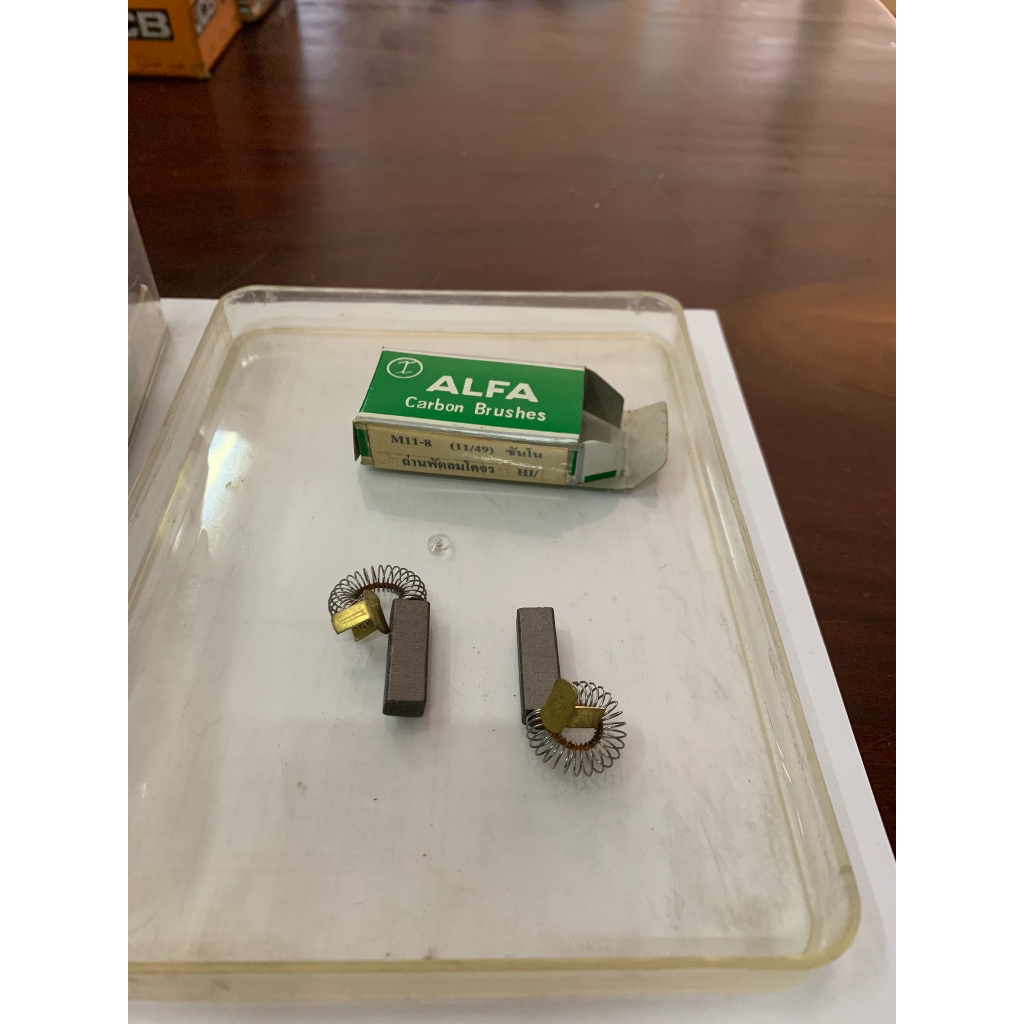 M 11-8 ถ่านพัดลมโคจร ( 5.7X7.8X24.2 )