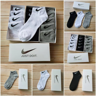 พร้อมส่ง! Nike ถุงเท้า ถุงเท้าสั้น ไนกี้ ถุงเท้าแฟชั่น ถุงเท้าวิ่ง ถุงเท้าฟิตเนส กล่องนึงมี 5 คู่สีเดียวกัน