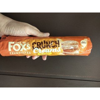 Foxs Golden Crunch Cream Biscuits ขนมปังกรอบรสเนยสอดไส้ครีม 200g.