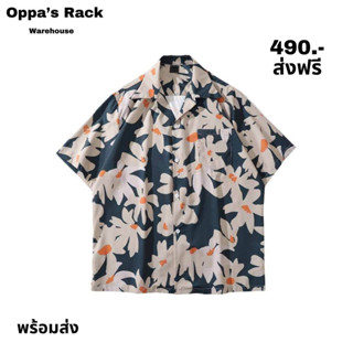 เสื้อเชิ้ตแขนสั้นสีกรม/ดำ ลายดอกไม้