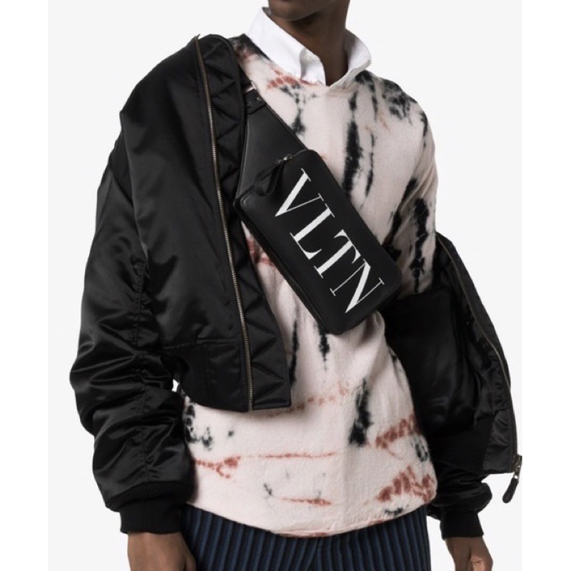 กระเป๋าคาดอกVLTN Belt Bag ของแท้100%