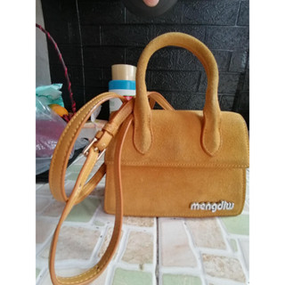 พร้อมส่ง กระเป๋าสะพายข้าง หนังกลับสีเหลือง เก๋ๆ สายหนัง ขนาดเล็ก