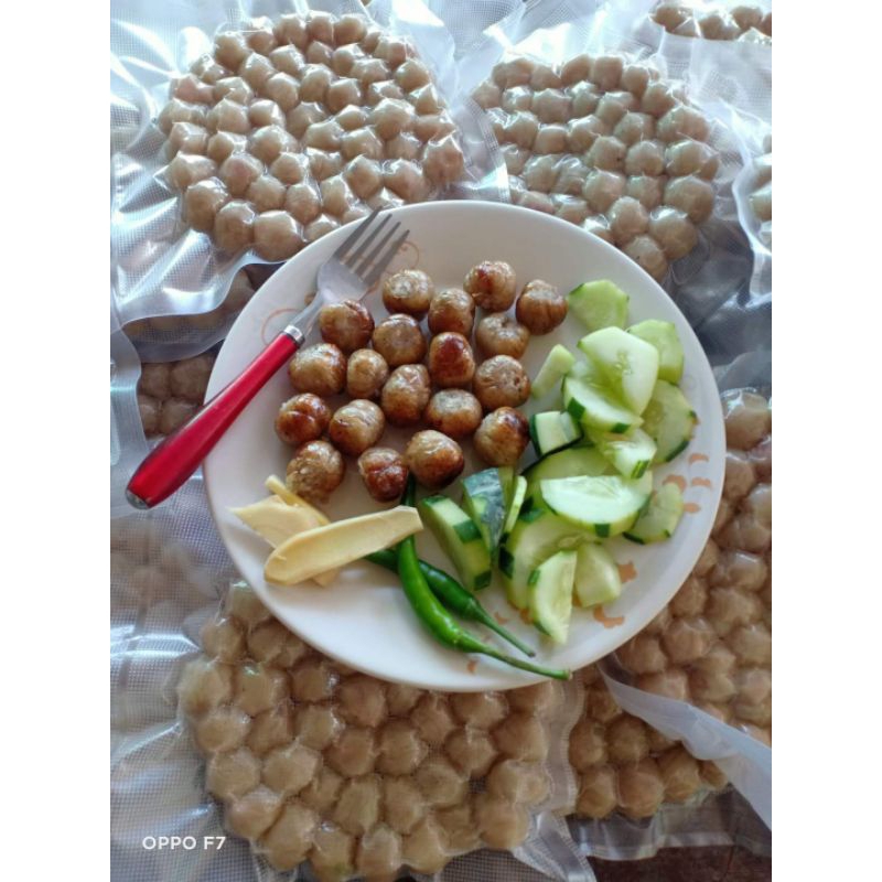 ไส้กรอกหมูวุ้นเส้น ลูกเล็ก(1แพ็คมี50ลูก ราคา60บ.)