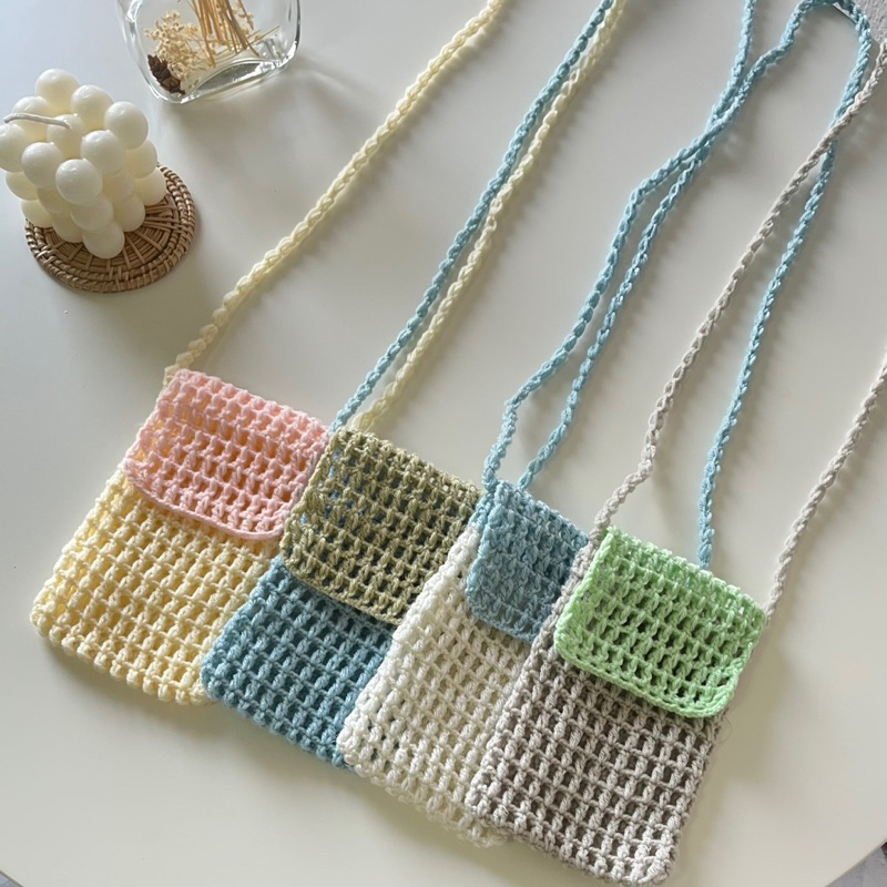 พร้อมส่ง กระเป๋าใส่มือถือ ไหมพรมคอตตอนนิ่ม twotone สีพาสเทลน่ารักๆ
