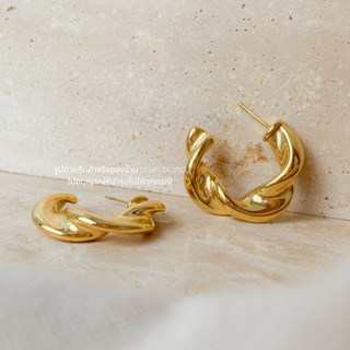 (สั่งจอง) FAV TINARI 73 curl twist stainless gold hoops ต่างหู ห่วง ตุ้มหู ต่างหูห่วงทอง y2k