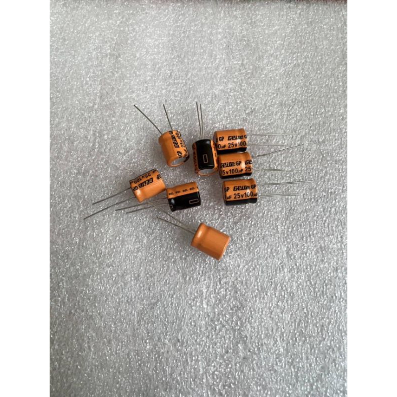 คาปาซิเตอร์ 100UF 25V  100UF 25V ขนาด10x12mm.(10ชิ้น) 100UF 25V 100UF 25V  100UF 25V สีส้มสินค้าใหม่