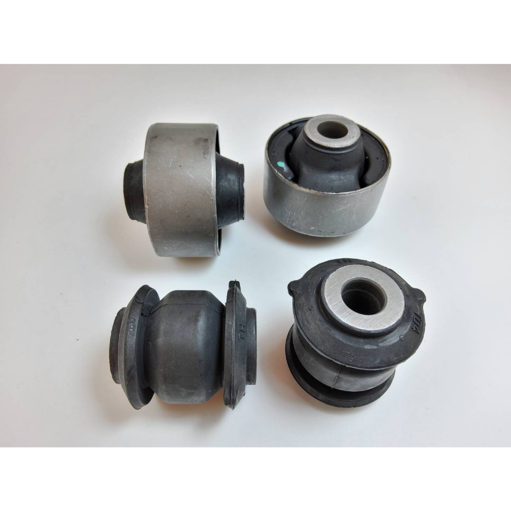 บู๊ชปีกนกล่าง JAZZ GK 15-19 CITY 14-19 ตัวใหญ่ (เหลี่ยม)#51391-T5A-J011 - ตัวเล็ก#51360-T7A-H11***รา