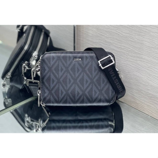 Dior MESSENGER POUCH(Ori)เทพ 📌size 17x12.5x5 cm. 📌สินค้าจริงตามรูป งานสวยงาม หนังแท้