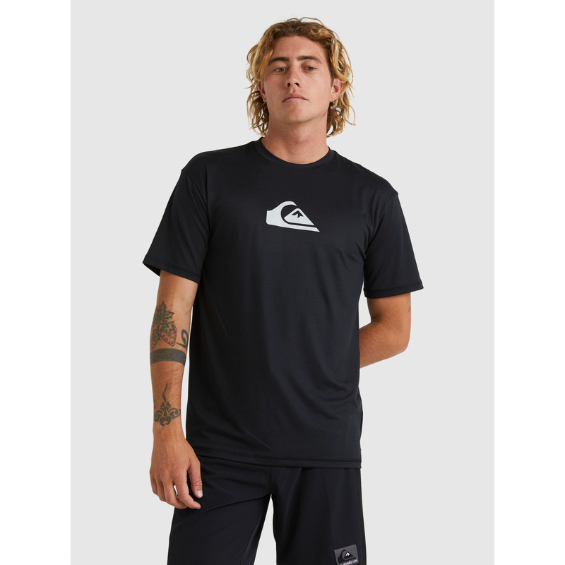 Quiksilver เสื้อว่ายน้ำผู้ชาย แขนสั้น Solid Streak Short Sleeve Surf T-Shirt 234 EQYWR03373-KVJ0