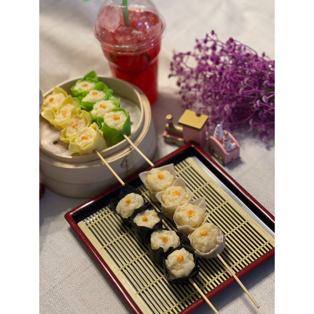 โมเดลขนมจีบเสียบไม้ ขนมจีบเสียบไม้ปลอม โมเดลขนมจีบ ขนมจีบปลอม โมเดลอาหาร (มี 4 แบบให้เลือก)ไม่มีเข่งนะคะ