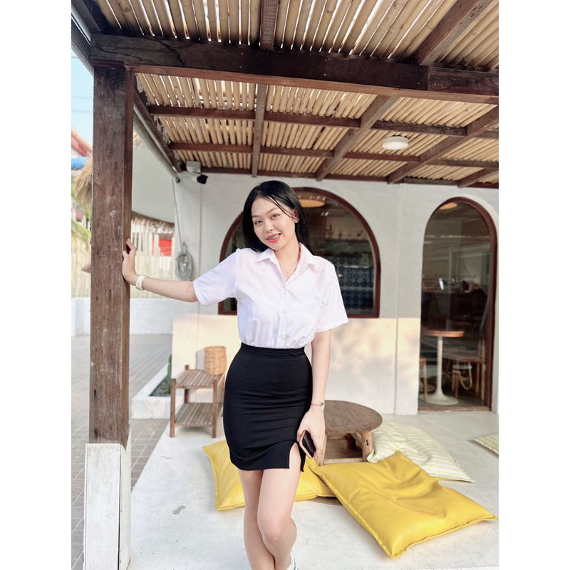 เสื้อนักศึกษา (ทรงบอยไม่มีกระเป๋าหน้า)  แขนกระบอก9นิ้ว