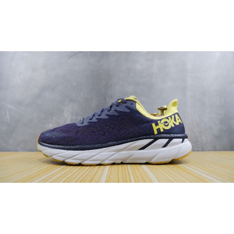 Hoka Clifton 7 (ปี 2020) size 49/32 cm ของแท้มือสอง ไม่มีกล่อง เหลือคู่สุดท้าย ส่งฟรี!!!