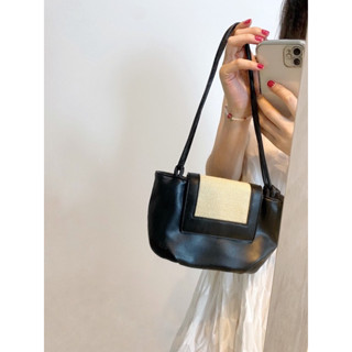 กระเป๋าพร้อมส่ง lasera bag (cream/ black)