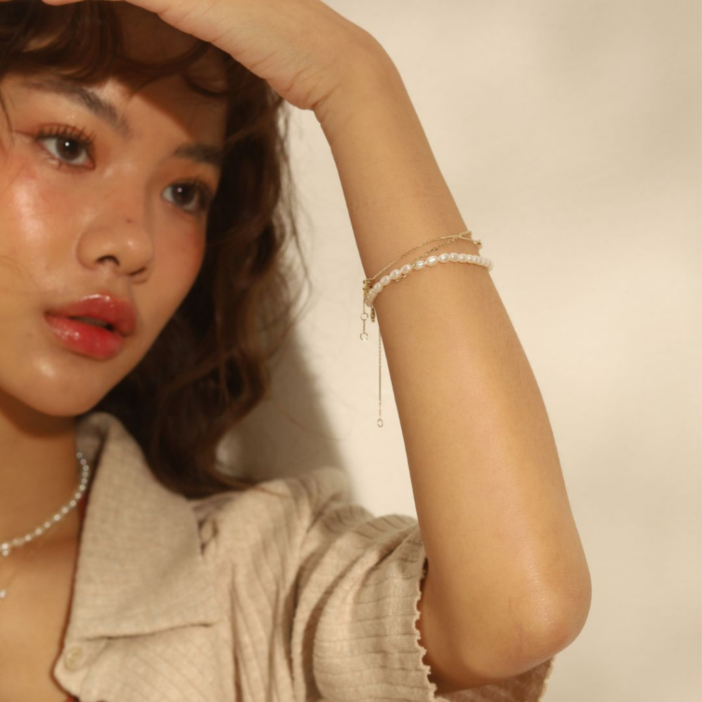 Gail's  Pearl with Gold Chain Bracelet สร้อยข้อมือทอง9K ประดับมุก