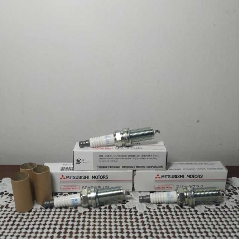 หัวเทียนอิเรเดียมมิตซูมิราจแอททราจแท้ศูนย์ชุด3หัว(1822A151)