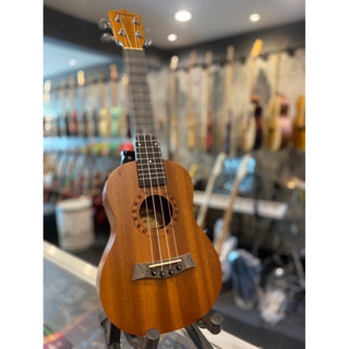 ukulele yamaki 24นิ้ว