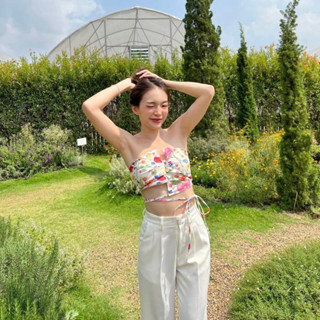 Blooming Bouquet Crop 🌸🧚🏻‍♀️🍃เสื้อครอปเกาะอกลายสวนดอกไม้