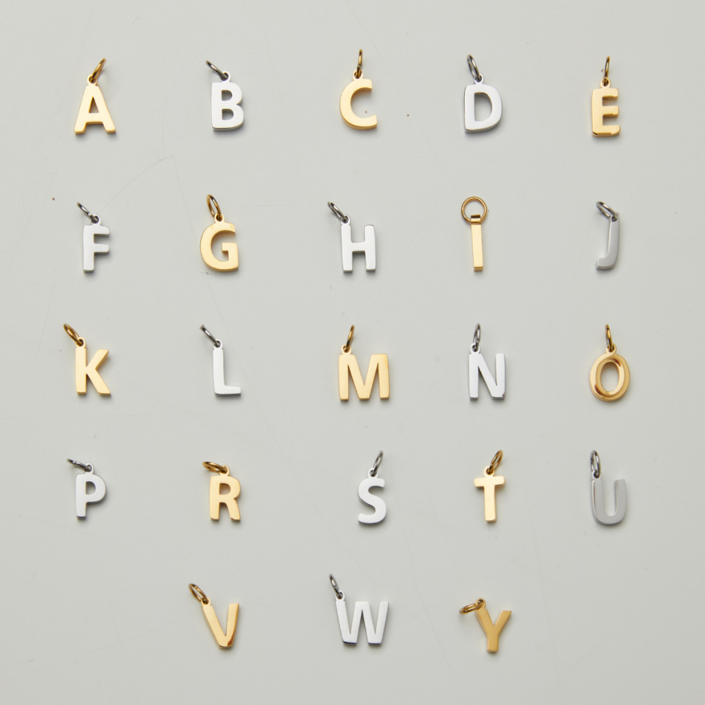 Bemet minimal alphabet pendant 02 (stainless steel)