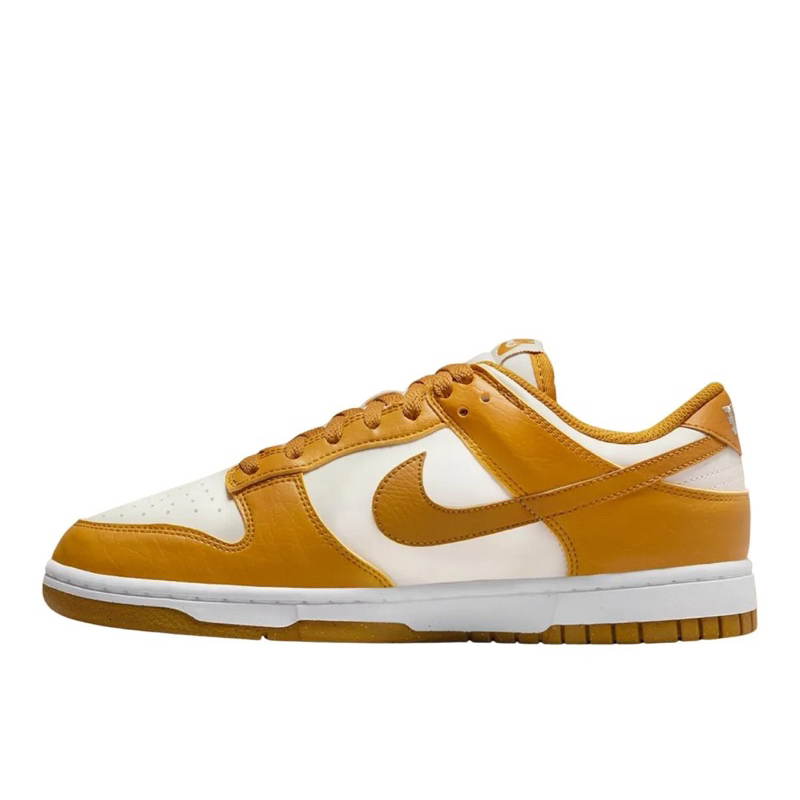 NIKE DUNK LOW NEXT NATURE LIGHT CURRY (W)