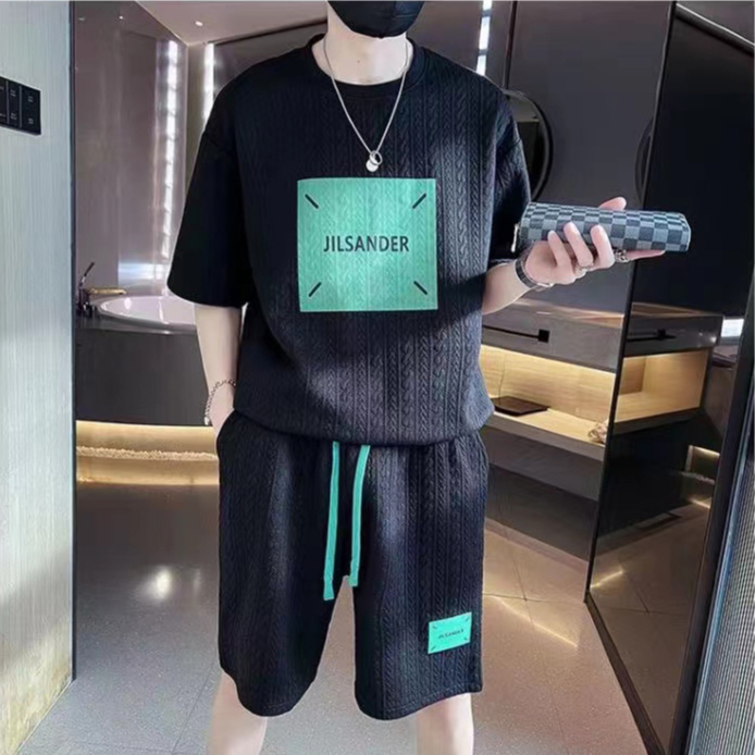 TS MEN เสื้อเซ็ตผู้ชาย เสื้อผู้ชาย กางเกงขาสั้นผู้ชาย (เสื้อ+กางเกงขาสั้น) ดีไซน์เก๋ ขนาดมาตรฐาน（สีดำ สีขาว ）TZ09