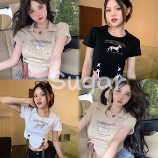 Sugar 🌈พร้อมส่ง🌈เสื้อครอบคอปก แขนสั้น ทรงไม่มาตราฐาน เข้ารูปเซ็กซี่(49116)