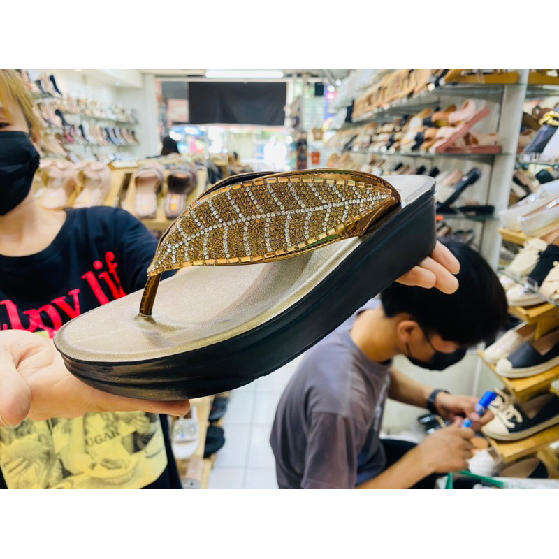 รองเท้าหนีบ Gooddy ลายใบไม้ พื้นนิ่ม